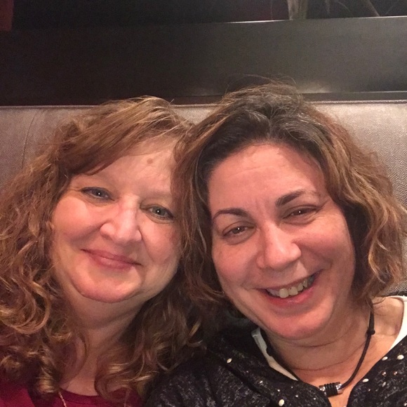 Meet your Posher, Lisa - Picture 1 of 1